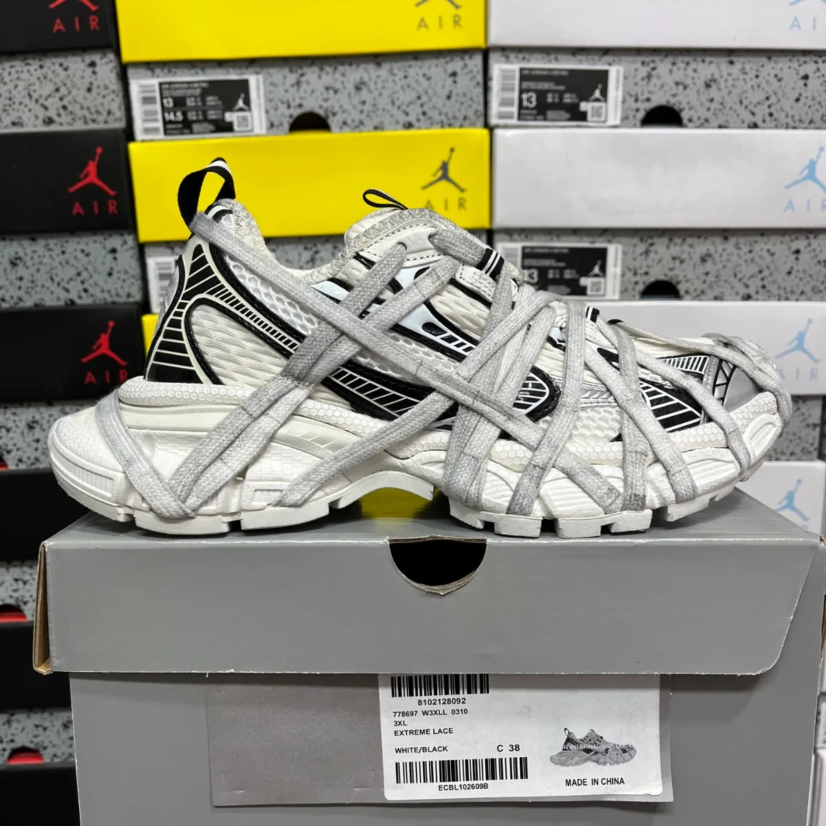 Balenciaga 6xl