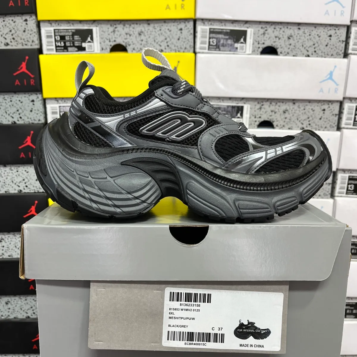 Balenciaga 6xl
