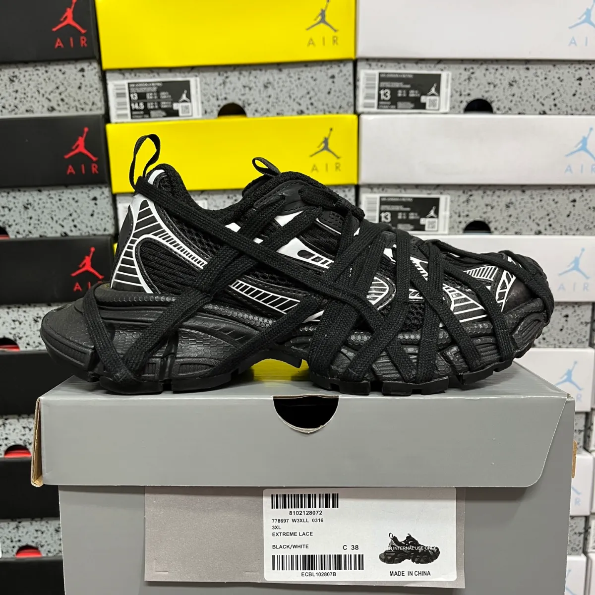 Balenciaga 6xl